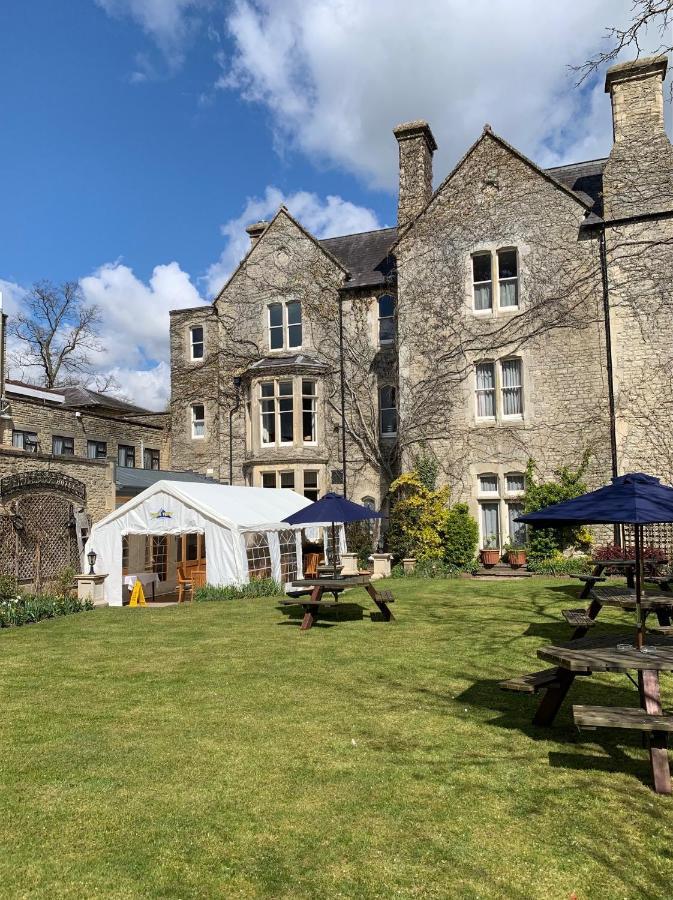 Littlebury Hotel